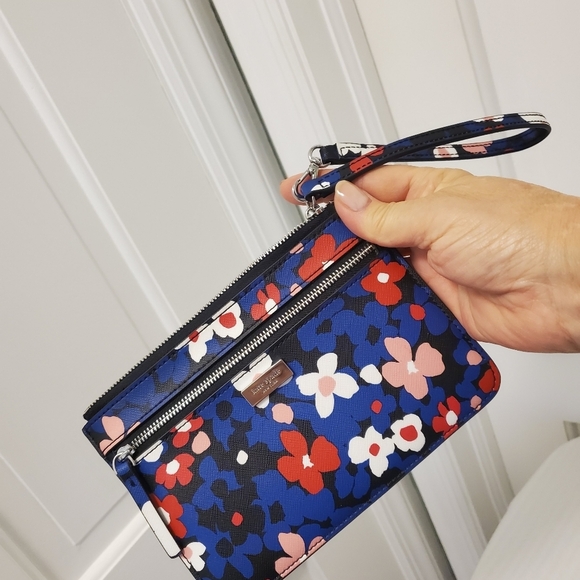 EUC Kate Spade "Shore Street Bouquet Pop" Print Slim Wristlet, Colorful - Picture 4 of 6
